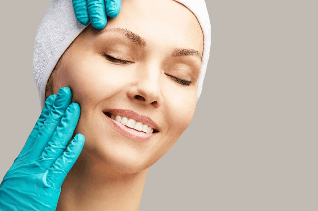 Dermaplanning facial