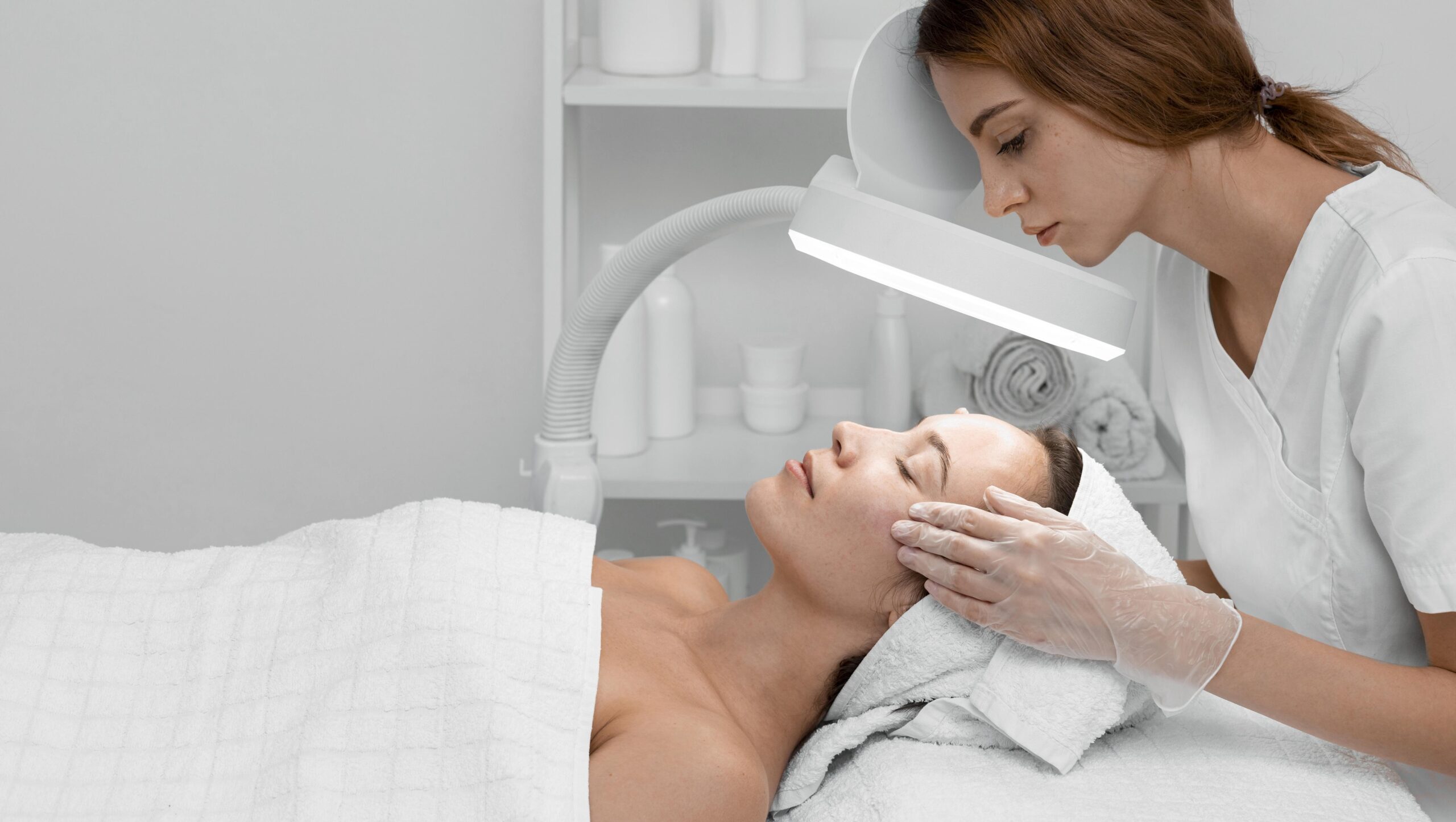Radiofrecuencia fraccionada facial con activos europeos