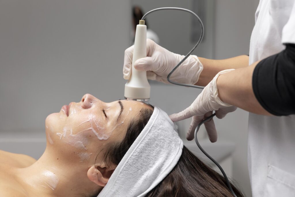 Radiofrecuencia fraccionada facial con activos europeos